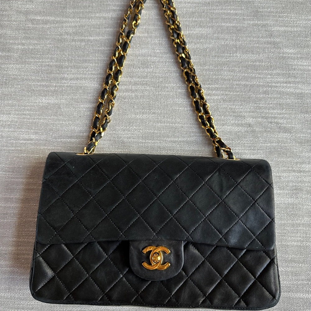 Chanel Vintage Black Quilted Leather Shoulder Bag Gold Chain Medium Double Flap - Picture 2 of 8